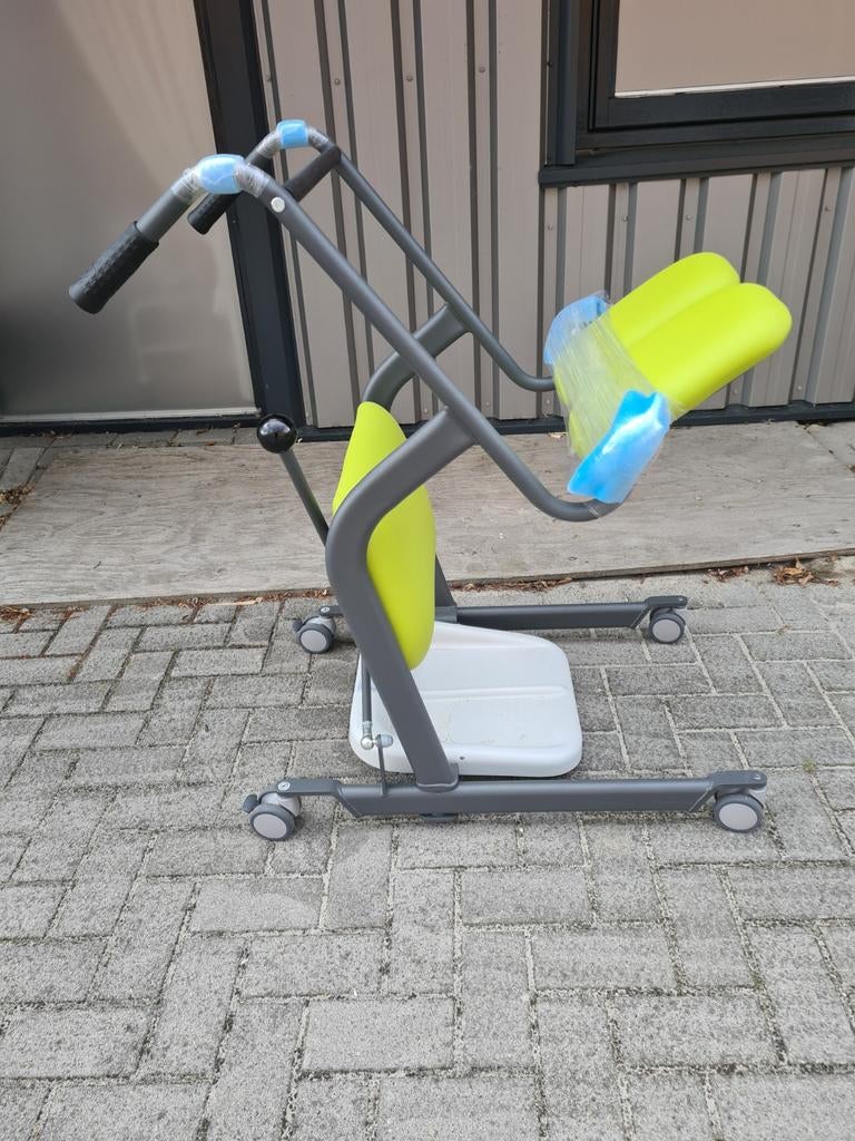 Sta op hulp assist flexi / sara stedy DEMO model, Diversen, Verpleegmiddelen, Ophalen