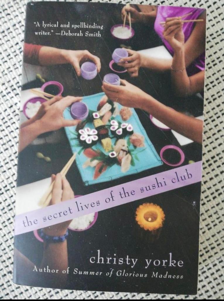 Boek The secret lives te koop, Ophalen of Verzenden, Gelezen