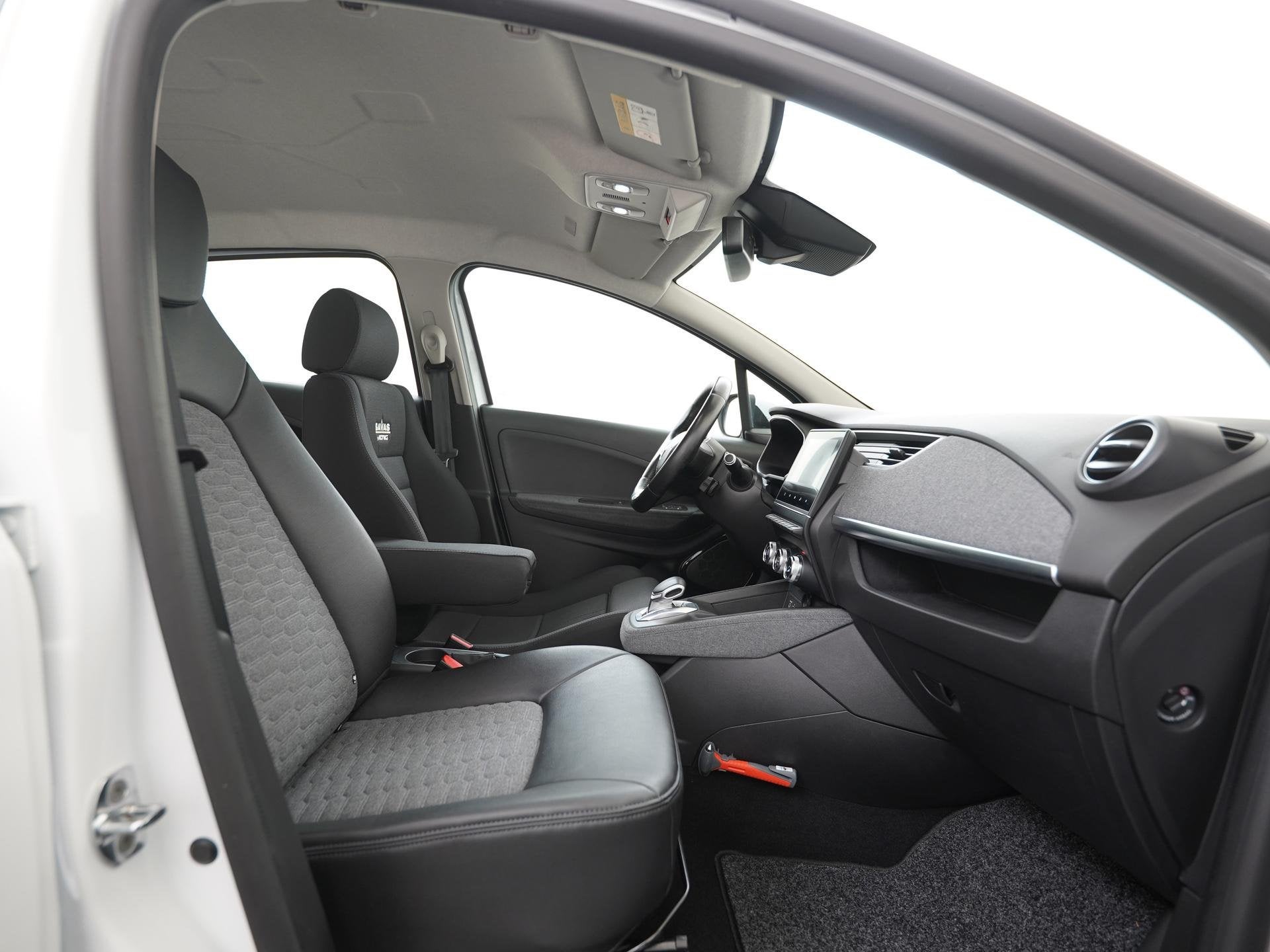 Renault ZOE R135 Intens 52 kWh | speciale Savas by Konic sto, Auto's, Renault, 12 maanden, 136 pk, Gebruikt, Wit