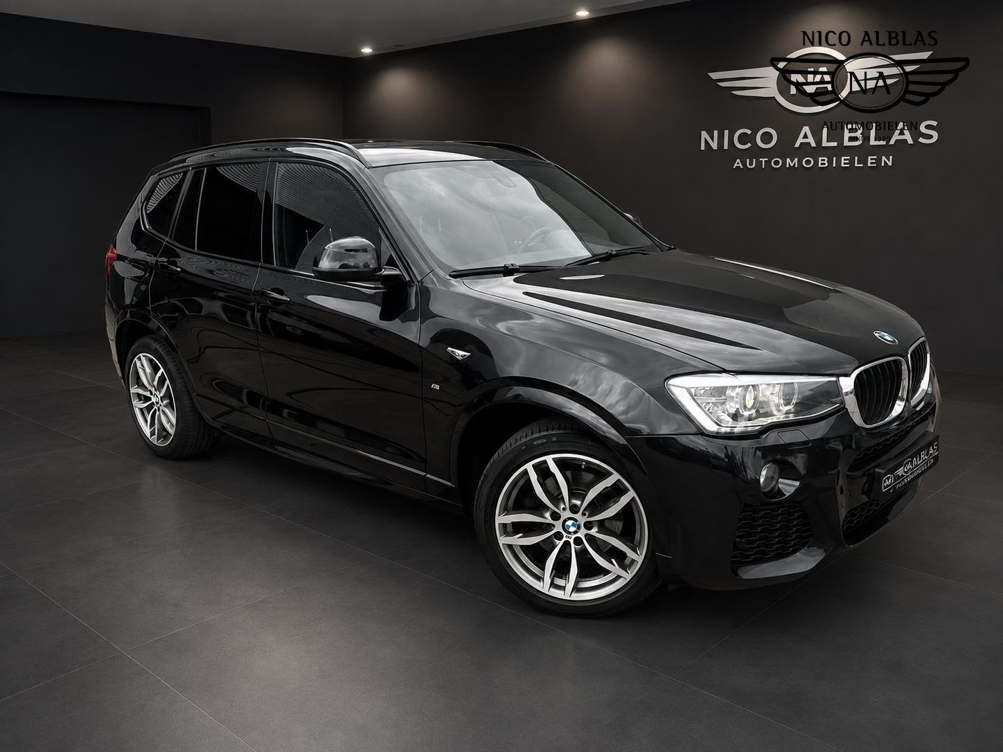 BMW X3 xDrive20i High Exe/M-Sport/leder /Pano/Navi, Automaat, Gebruikt, 4 cilinders, Zwart