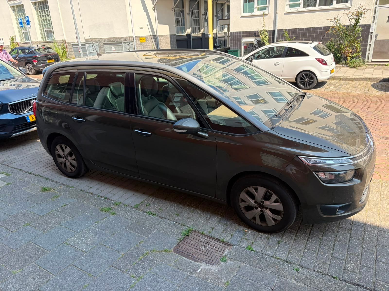 Citroën C4 (Grand) Picasso 1.6 E-hdi 2014 Bruin, Voorwielaandrijving, 1295 kg, 4 cilinders, Bruin