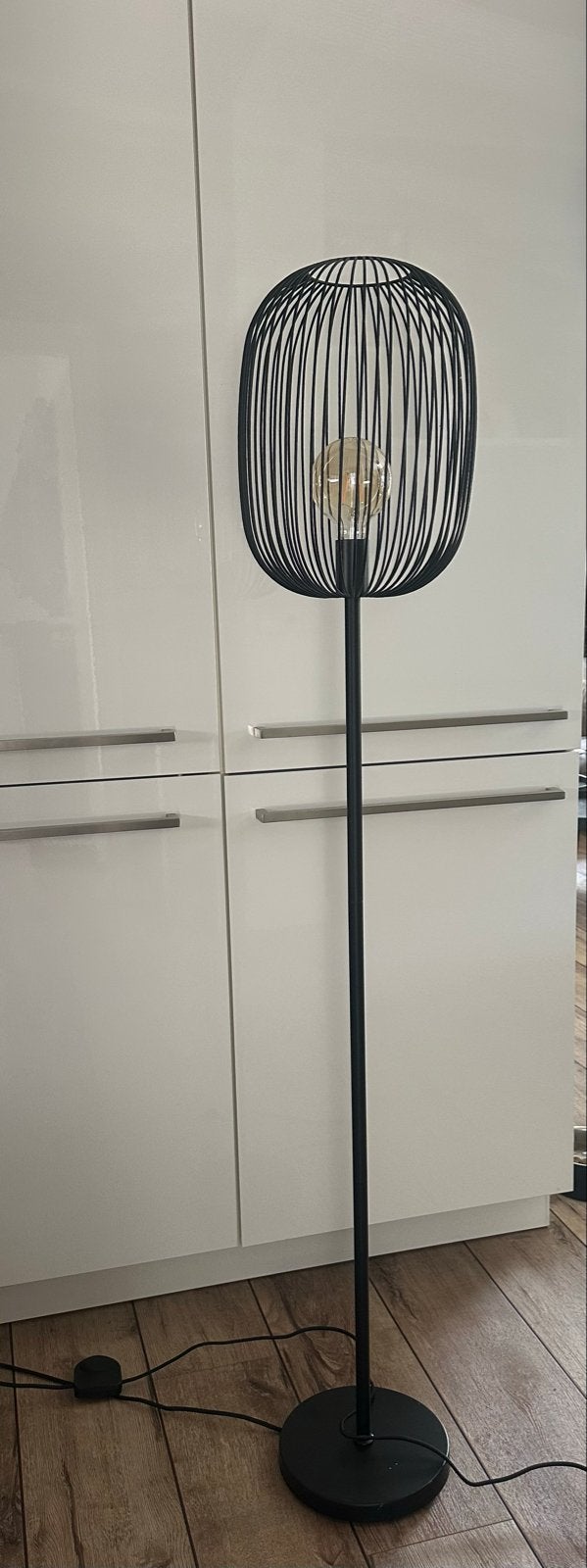 Moderne Staande Lamp met LED en Vloerschakelaar - 153cm, Ophalen, E27 (groot), Zo goed als nieuw, Metaal