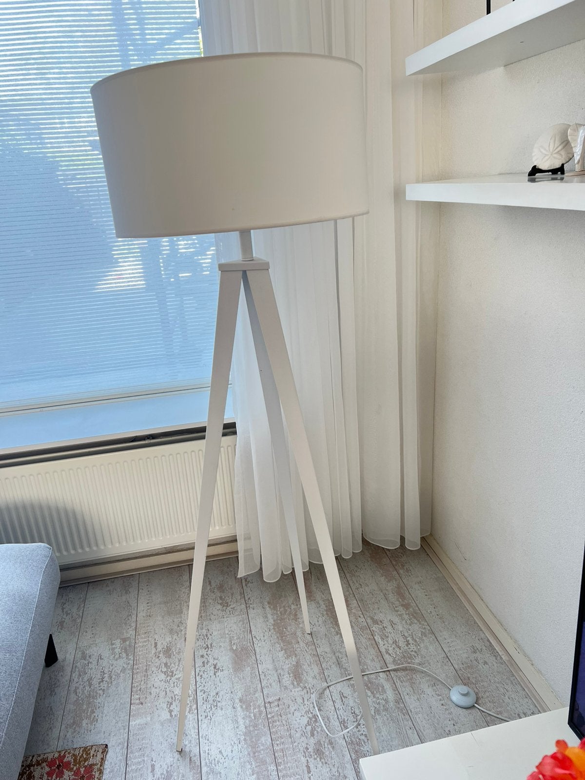 Vloerlamp driepoot wit, Ophalen, Zo goed als nieuw, 150 tot 200 cm