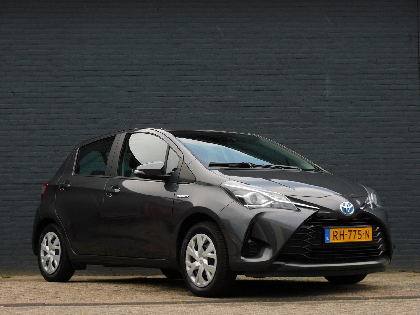 Toyota Yaris 1.5 Hybrid Aspiration TOPSTAAT! DEALER ONDERHOU, Dealer onderhouden, Gebruikt, 4 cilinders, 61 pk