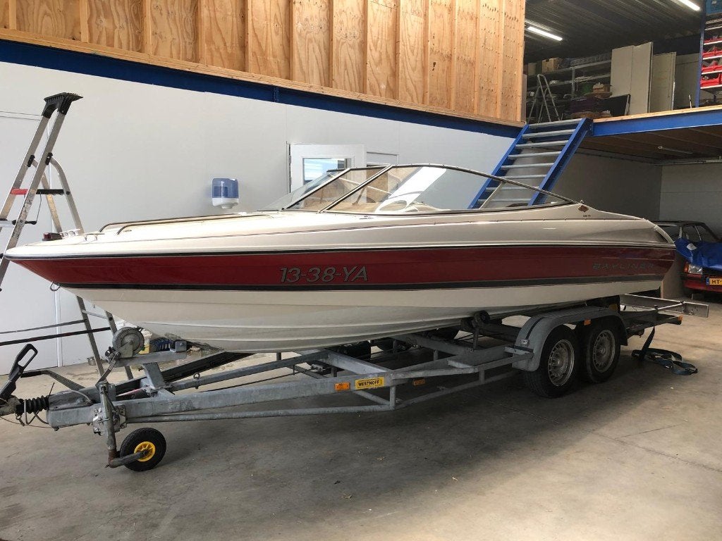 Bayliner 2051SS incl.trailer en toebehoren, Watersport en Boten, Speedboten, Ophalen, Zo goed als nieuw, Bayliner, Viertaktmotor