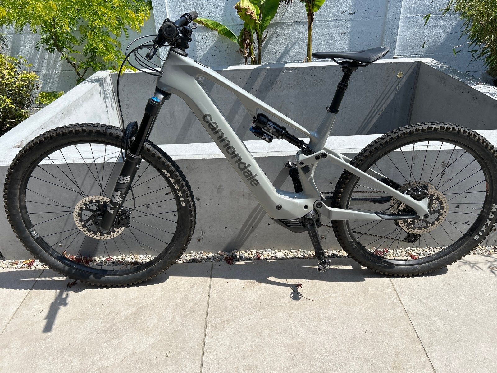 Cannondale Moterra Neo Carbon 2 E-MTB, Zo goed als nieuw, 51 tot 55 cm, 50 km per accu of meer, Ophalen