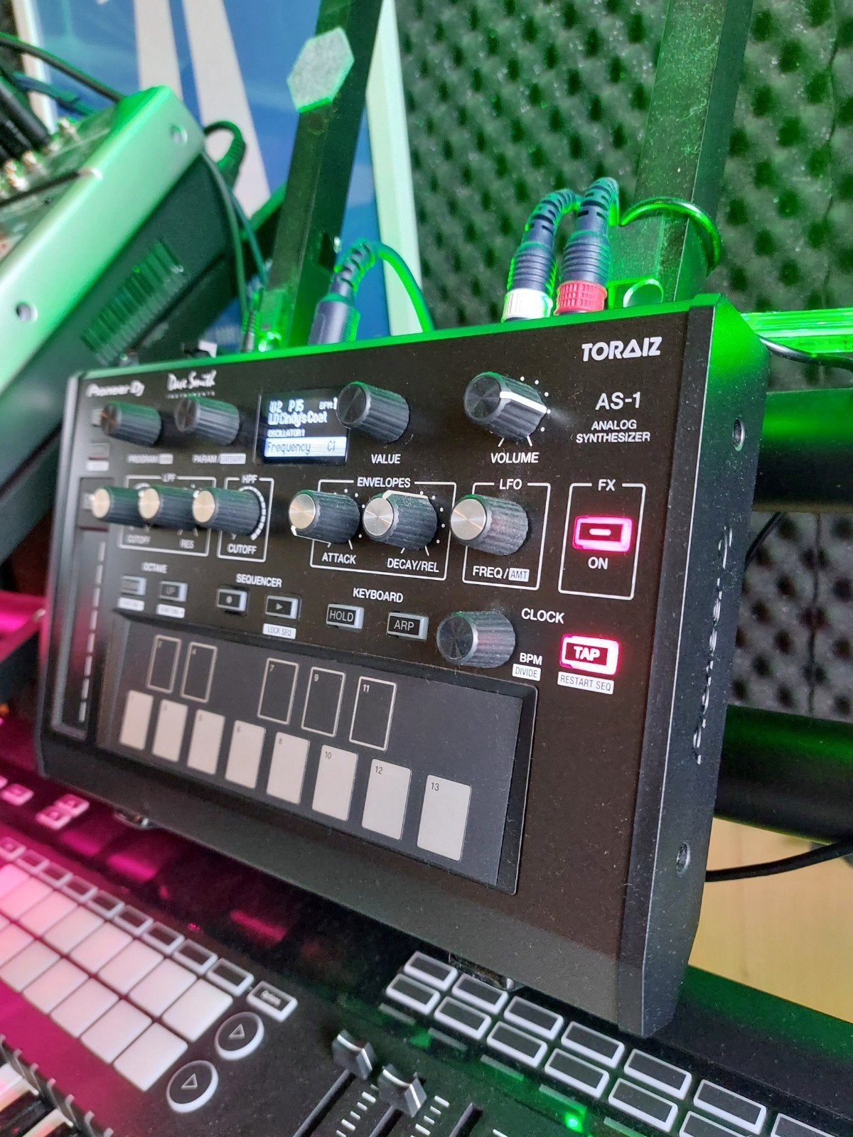 Pioneer DJ Toraiz AS-1 Analoge Synthesizer, Overige merken, Zo goed als nieuw, Met midi-aansluiting, Overige aantallen