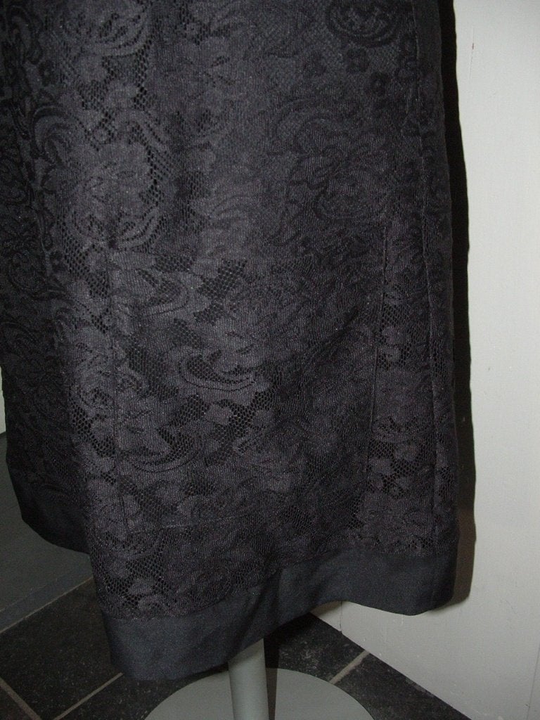 Little black dress Strenesse Gabriele Strehle kanten jurk XS, Kleding | Dames, Jurken, Zwart, Ophalen of Verzenden, Zo goed als nieuw
