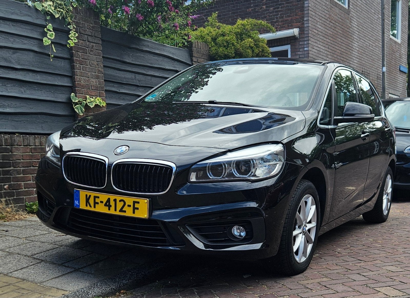 BMW 218i Active Tourer Automaat | 1e eig, nw accu, APK2027, 1345 kg, Euro 6, Zwart, Origineel Nederlands