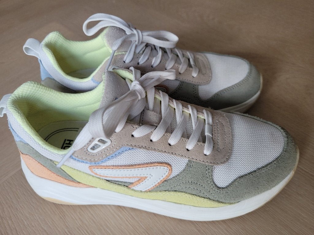Mooie nieuwe  Hub sneakers mt. 39,2x gedragen!, Hub, Nieuw, Ophalen of Verzenden, Sneakers of Gympen
