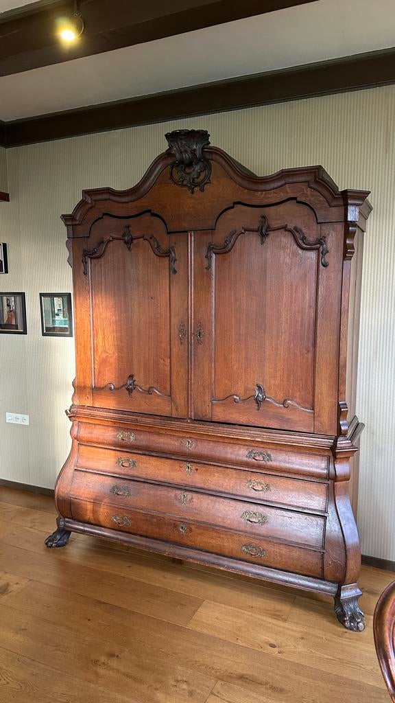 Antieke linnenkast / kabinetkast Louis XV / Rococo, Antiek en Kunst, Ophalen