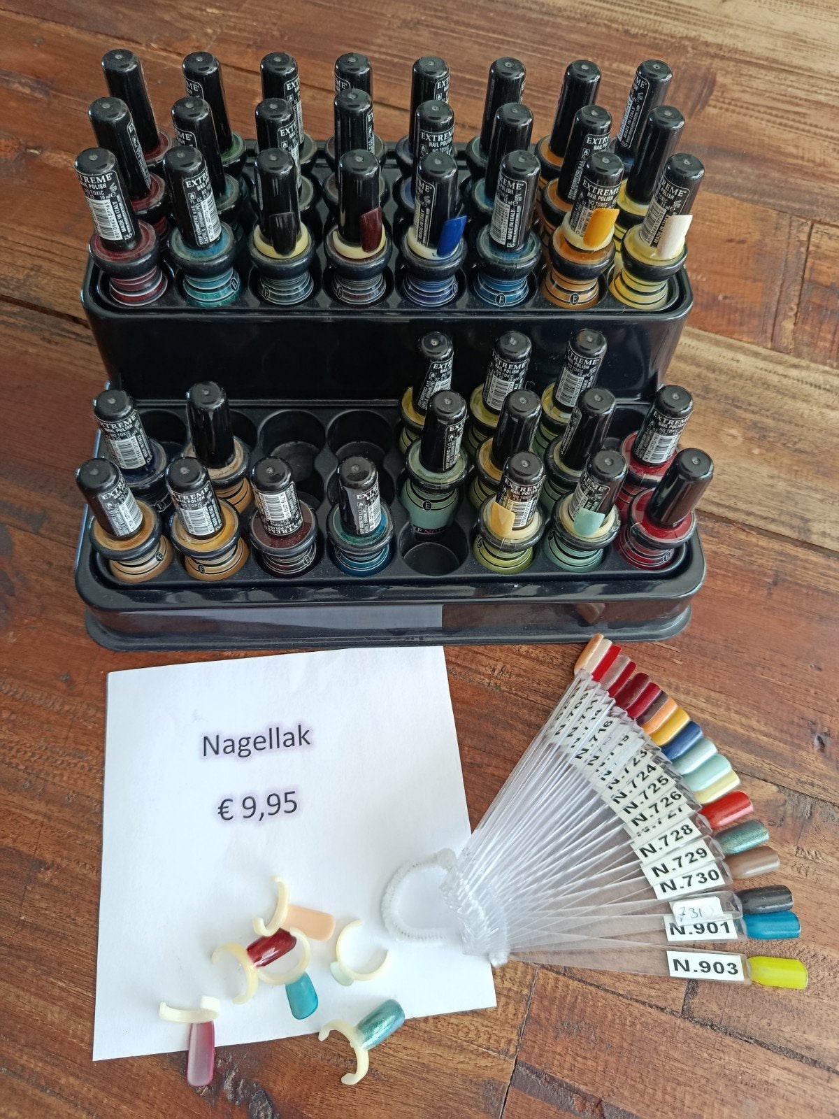 Grote collectie nagellak met display en kleurkaarten, Gebruikt, Overige kleuren, Ophalen of Verzenden, Handen en Nagels