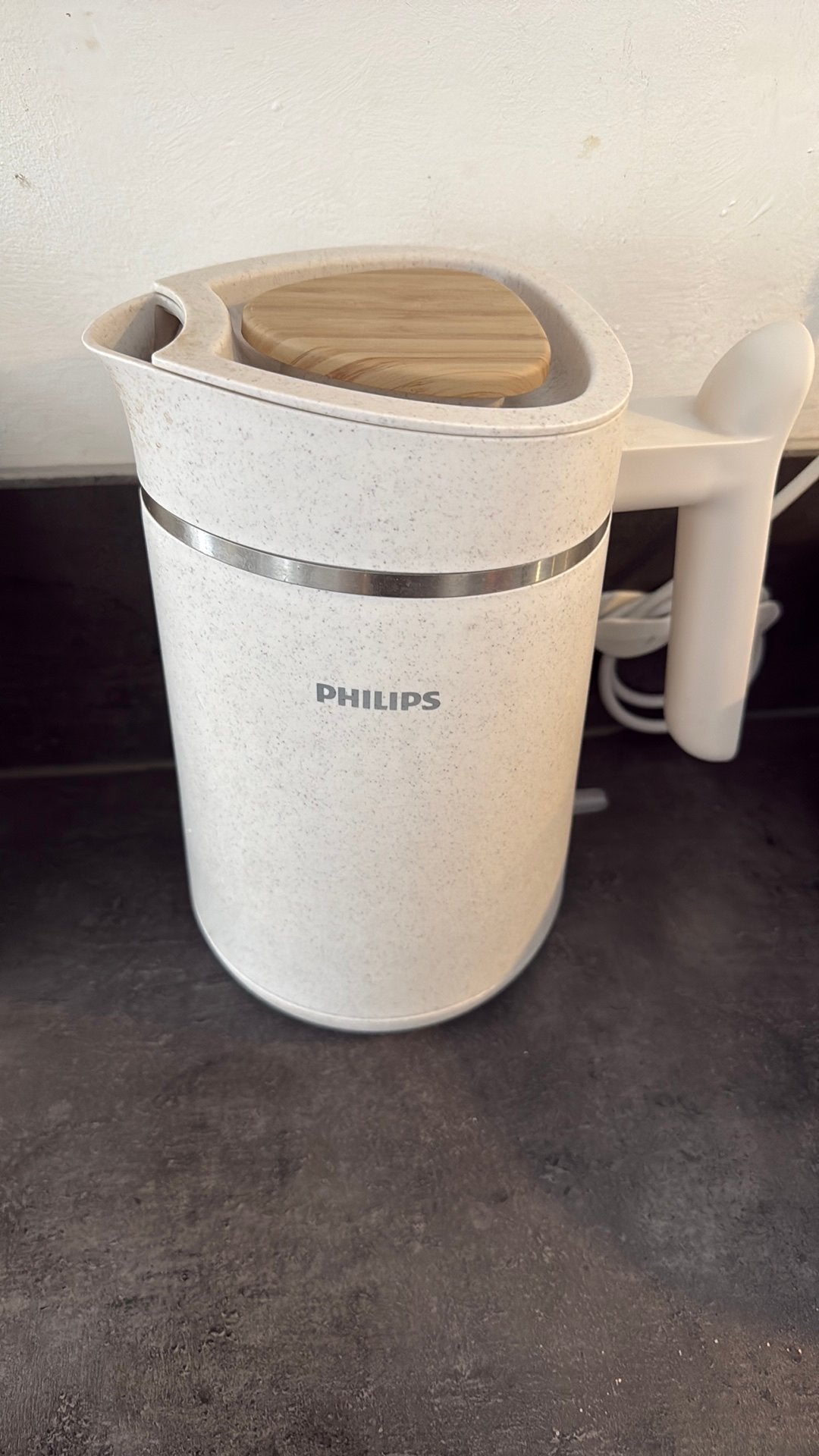 Philips Waterkoker - Wit met Houten Details, 1 tot 2 liter, Ophalen of Verzenden, Gebruikt, Draadloos