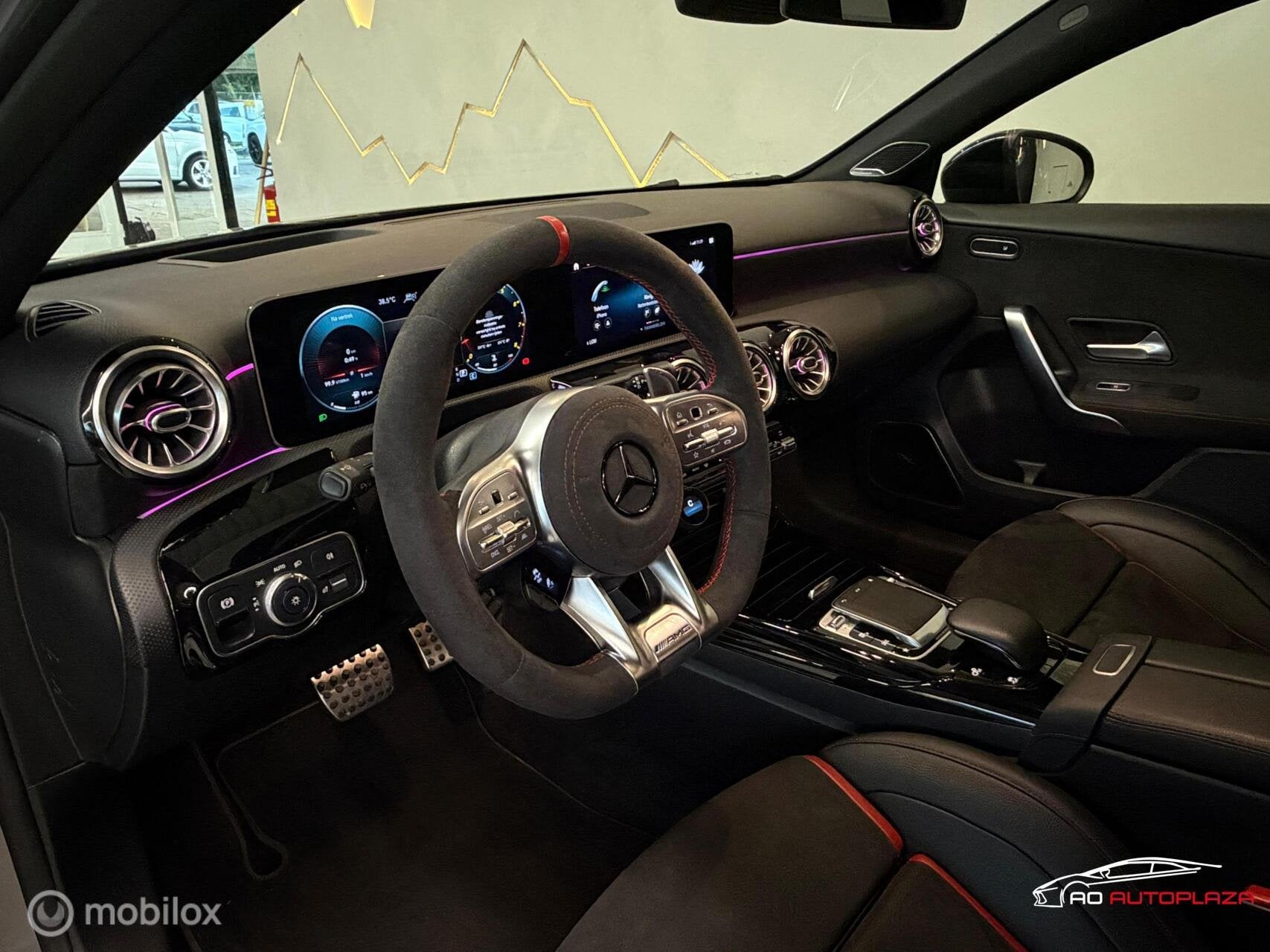 Mercedes A-klasse AMG 35 4MATIC Edition 1 Panorama/Kuip/Burm, Automaat, 1800 kg, Euro 6, 4 cilinders