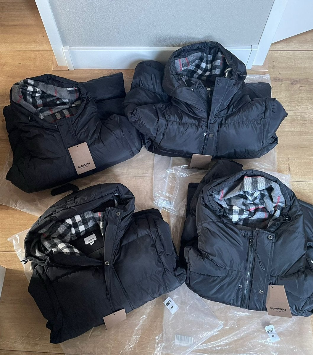 Burberry jassen tekoop !!, Ophalen of Verzenden, Nieuw