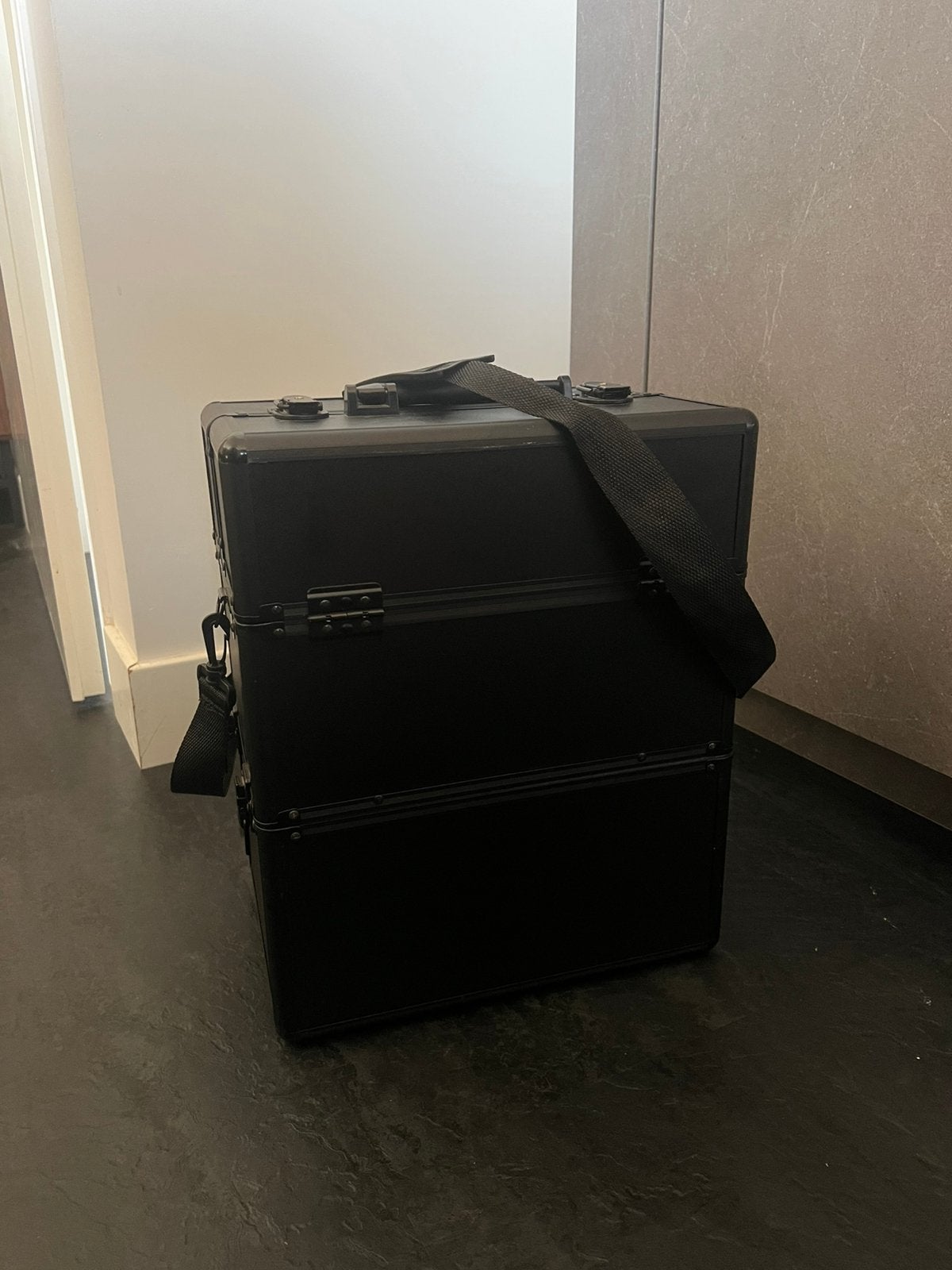 Nagelkoffer / beauty case, Ophalen, Zo goed als nieuw, Zwart, Hardcase