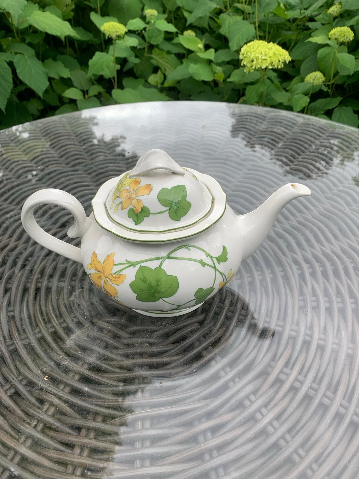 Villeroy & Boch Geranium Malta Theepot - Beschadigd, Huis en Inrichting, Keuken | Servies, Gebruikt, Overige typen, Ophalen of Verzenden