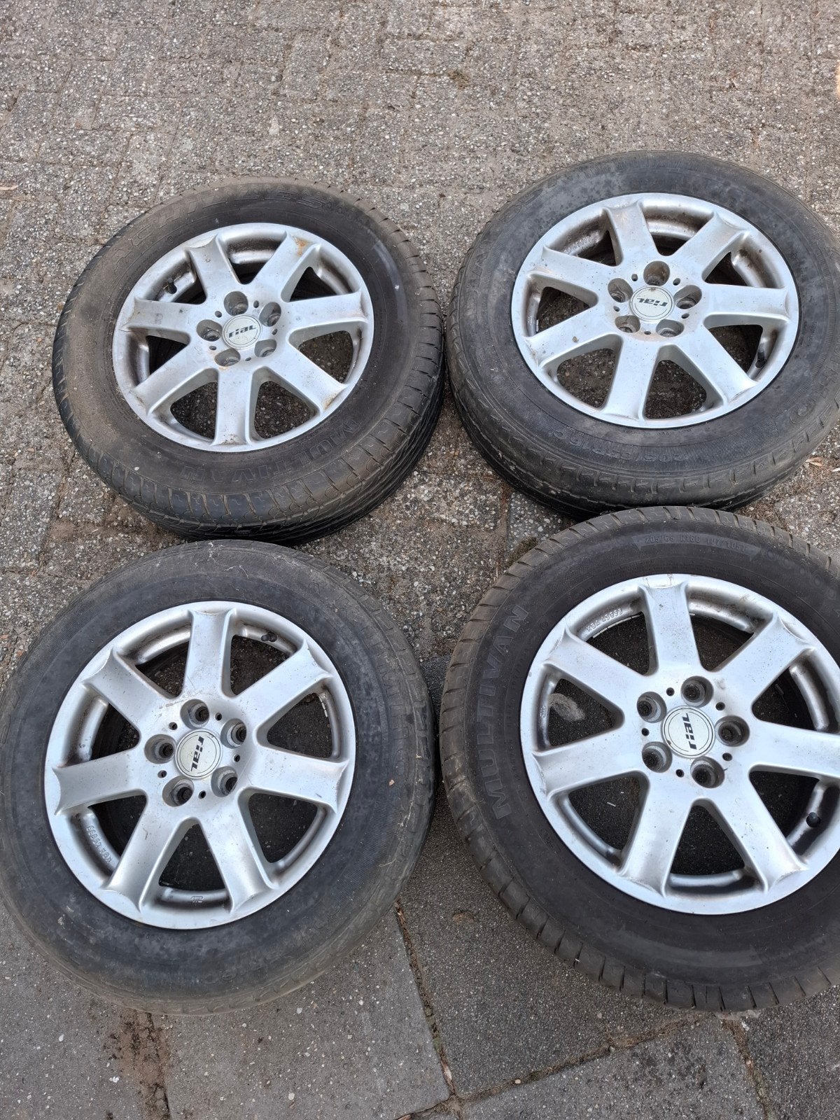 Set van 4 gebruikte banden en velgen van Rial Flair, Auto-onderdelen, Banden en Velgen, Ophalen, Bestelwagen, 16 inch, 205 mm