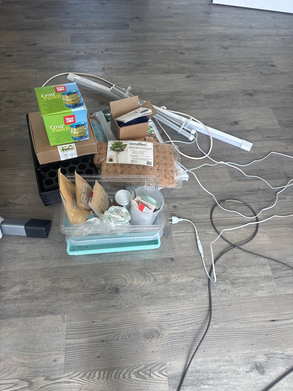 Kweek benidigdheden, Ophalen of Verzenden