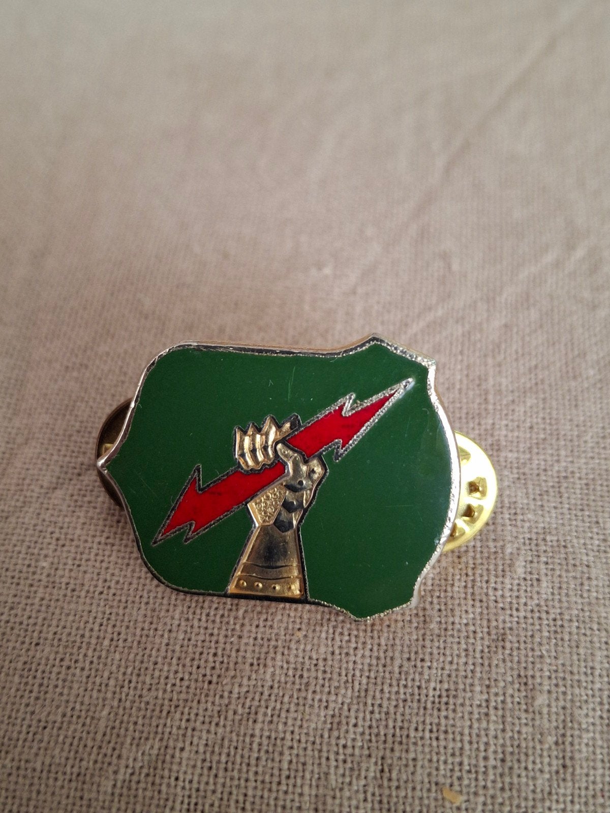 U.S. Army : 246th Tank Battalion, Ophalen of Verzenden, Zo goed als nieuw, Overige onderwerpen, Speldje of Pin