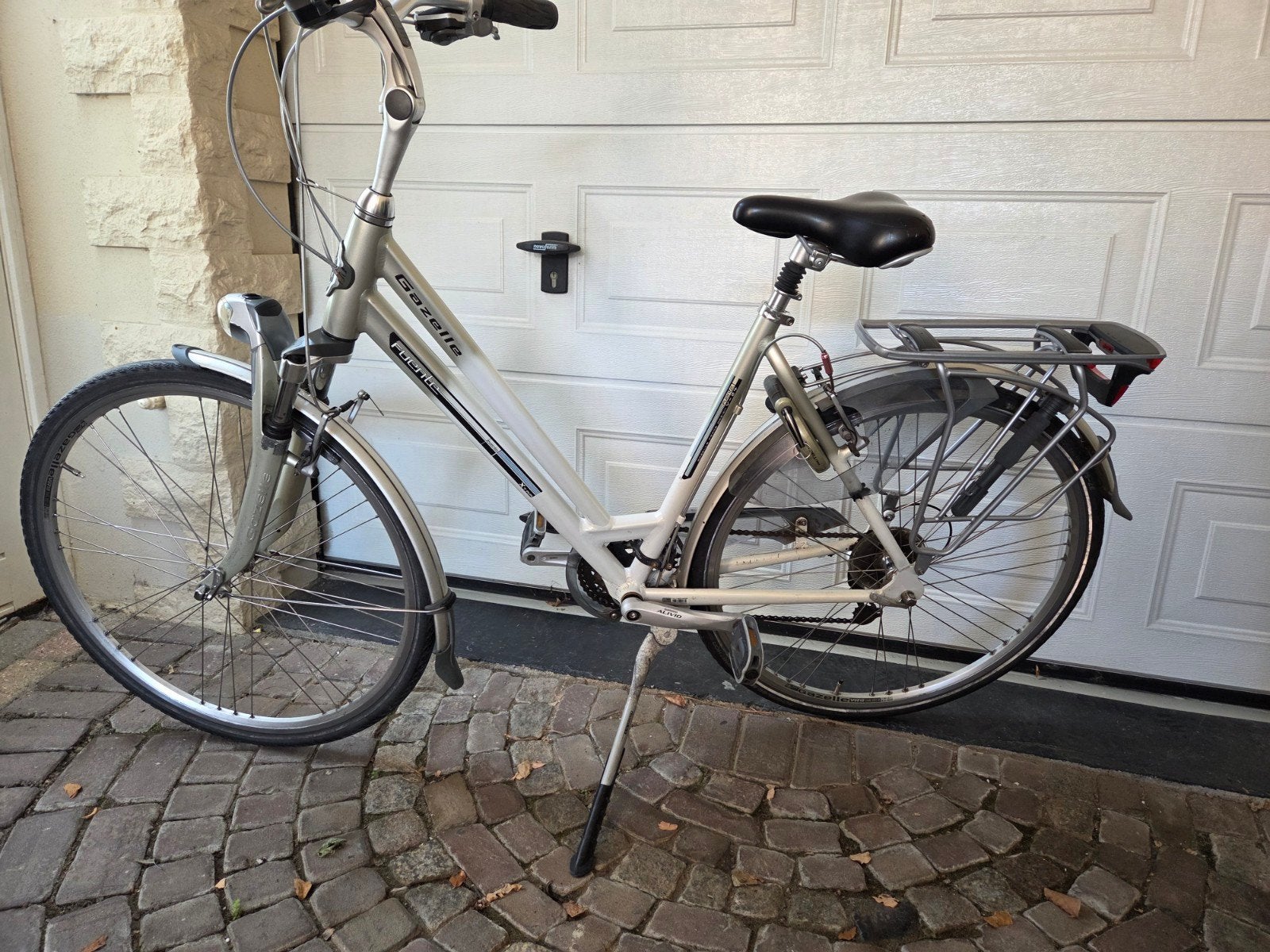 Gazelle Fuente V-24+ Damesfiets - Goede Staat, Ophalen, Velgrem, Versnellingen, Gazelle