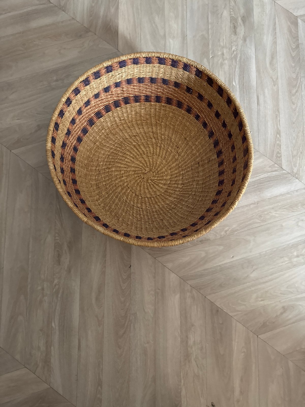 Grote rieten mand - 50 cm breed, Ophalen, Gebruikt, Gevlochten, Mand