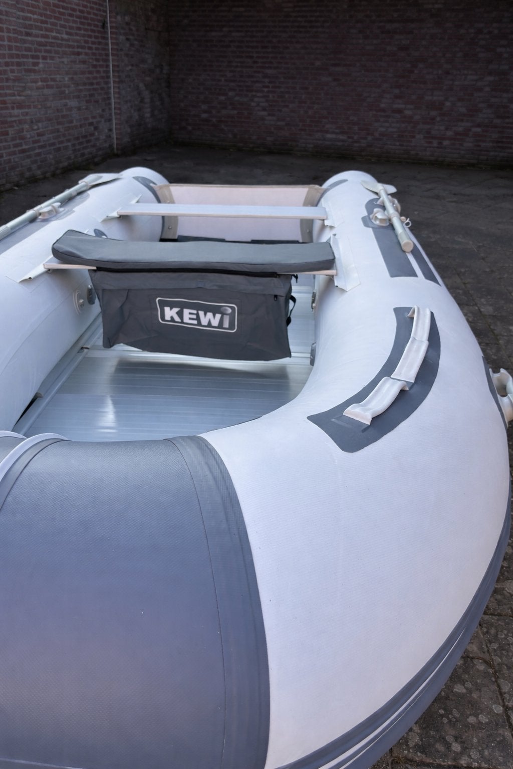 Kewi 390 opblaasboot met aluminium bodem, Aluminium, Zo goed als nieuw, Opbergtas, Ophalen