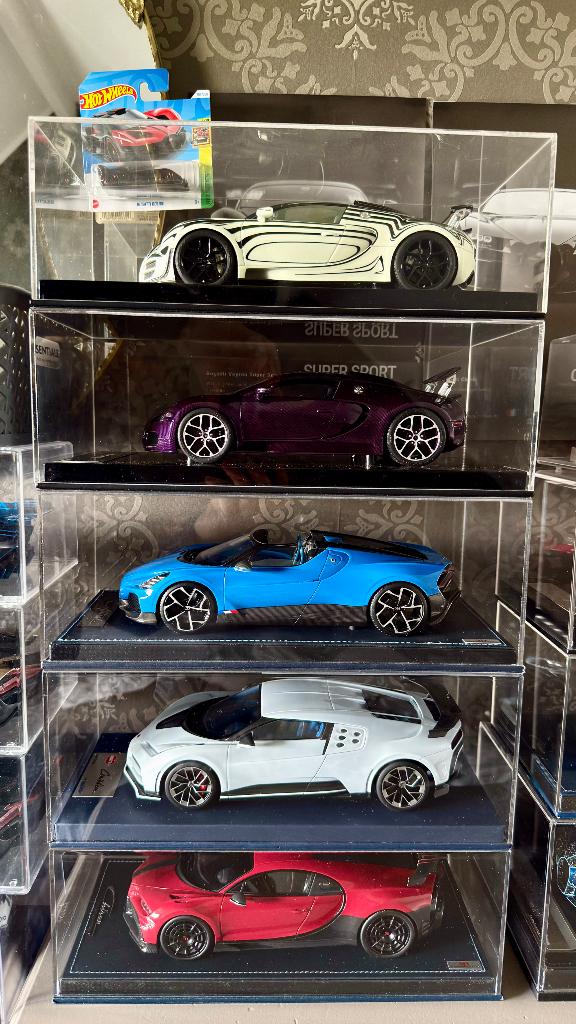 10 Bugatti 1 18 MR UU Dino AutoArt, Hobby en Vrije tijd, Modelauto's | 1:18, Ophalen of Verzenden, Nieuw, Autoart