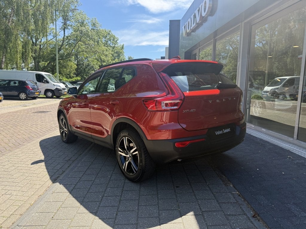 Volvo XC40 B4 Plus Dark | Trekhaak | Harman Kardon Audio, Dealer onderhouden, Gebruikt, Euro 6, Origineel Nederlands