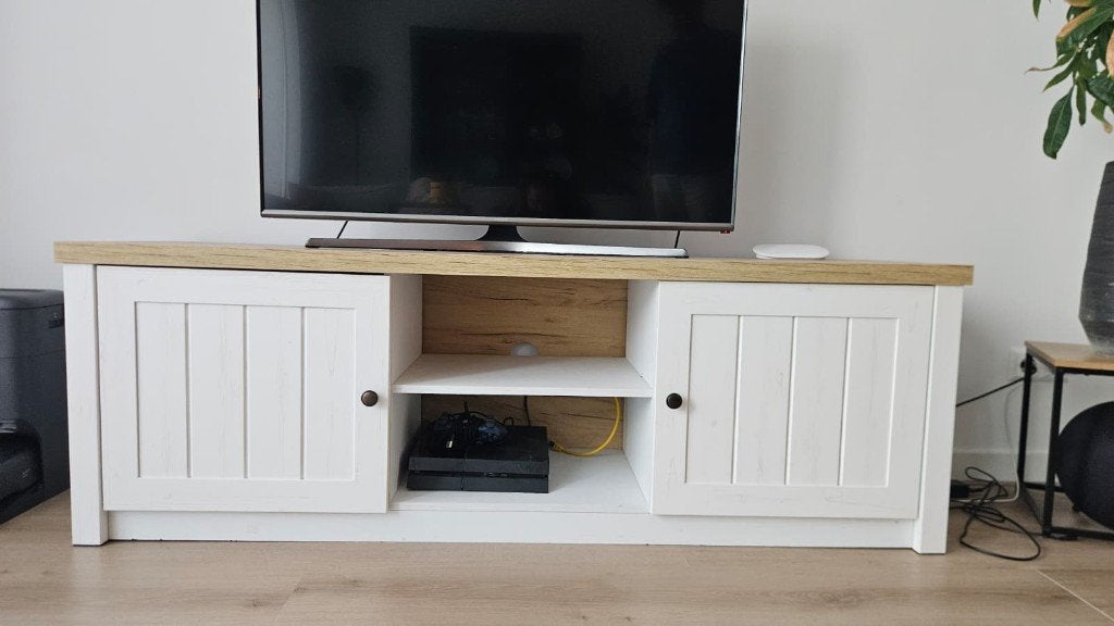 TV-meubel wit met houten blad - MARKSKEL, Huis en Inrichting, Gebruikt, 150 tot 200 cm, Modern landelijk, Ophalen of Verzenden