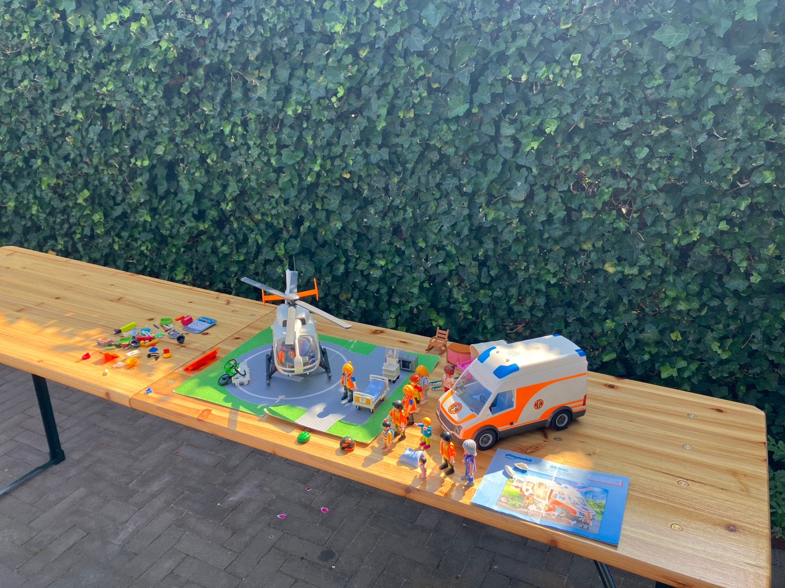 Playmobil ambulance helikopter etc.., Kinderen en Baby's, Speelgoed | Playmobil, Ophalen of Verzenden, Zo goed als nieuw