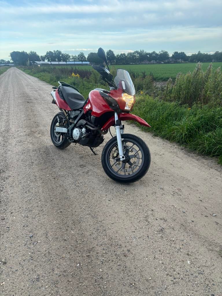 Aprilia Pegaso Strada 650 2006 (A2 geschikt), Particulier, Minimaal motorrijbewijs A2, 1 cilinder, 12 t/m 35 kW