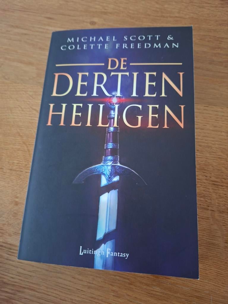 De Dertien Heiligen - Michael Scott & Colette Freedman, Boeken, Fantasy, Ophalen of Verzenden
