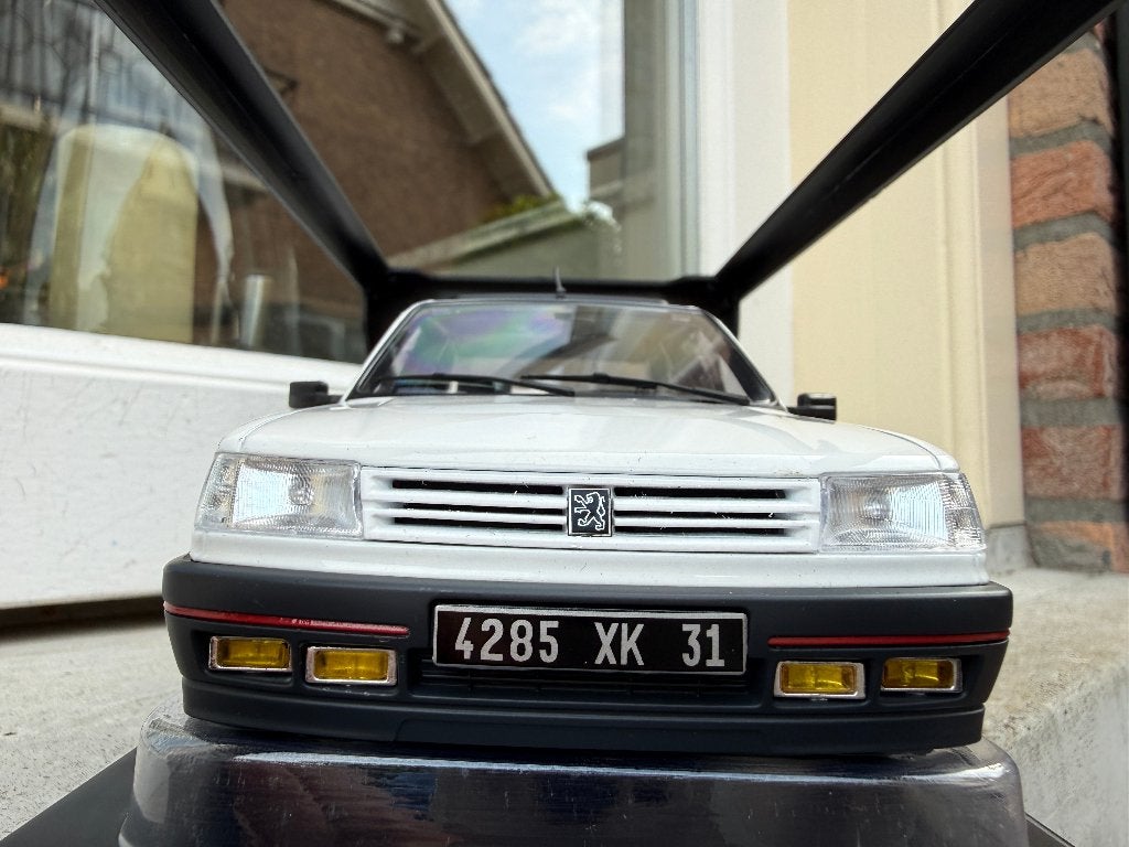 SALE 1:18 Peugeot 309 GTi wit 1988 Norev 184888 SALE, Hobby en Vrije tijd, Auto, Norev, 70-72 Av. de Bohlen, Vaulx-en-Velin, 69120, France