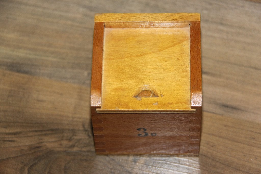 Leuk kistje met blokjes erin 7x7cm.VERZENDEN MOGELIJK!!!!, Ophalen