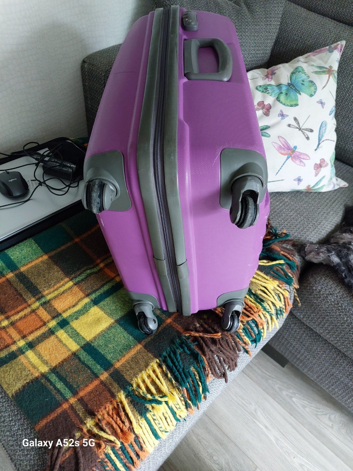 Paarse koffer., Sieraden, Tassen en Uiterlijk, Koffers, Ophalen, Hard kunststof, Minder dan 35 cm