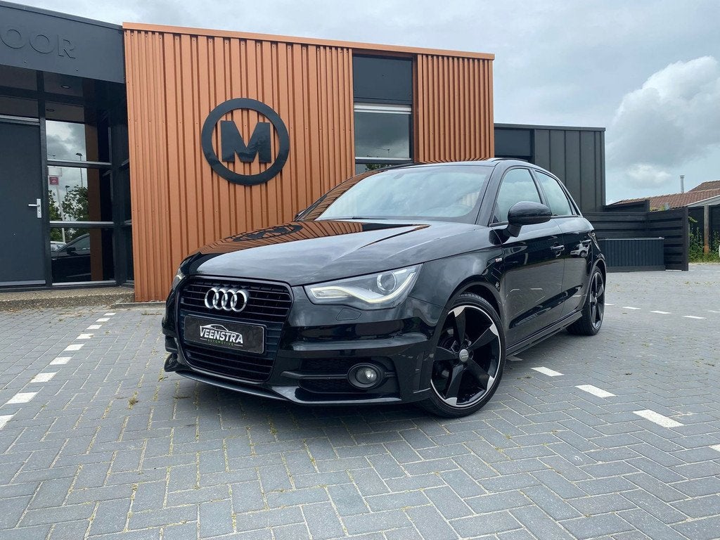 Audi A1 SPORTBACK 1.2 TFSI Pro Line S Panoramadak/Stoelverw/, Voorwielaandrijving, 4 cilinders, 4 stoelen, Zwart