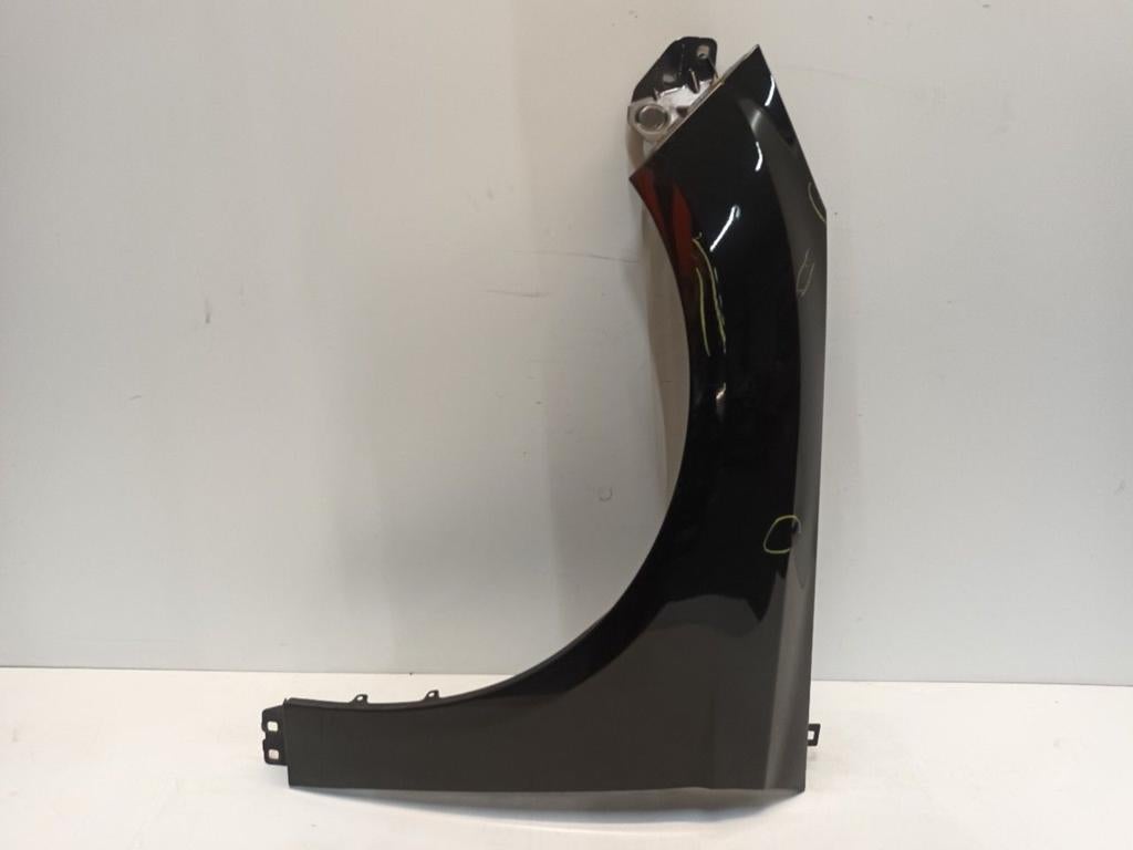 Spatbord links voor Ford Focus, Onderdelen@venauto.nl, Van der Ven Autorecycling B.V., Gebruikt, Ettenseweg 76, 4706 PB Roosendaal, The Netherlands