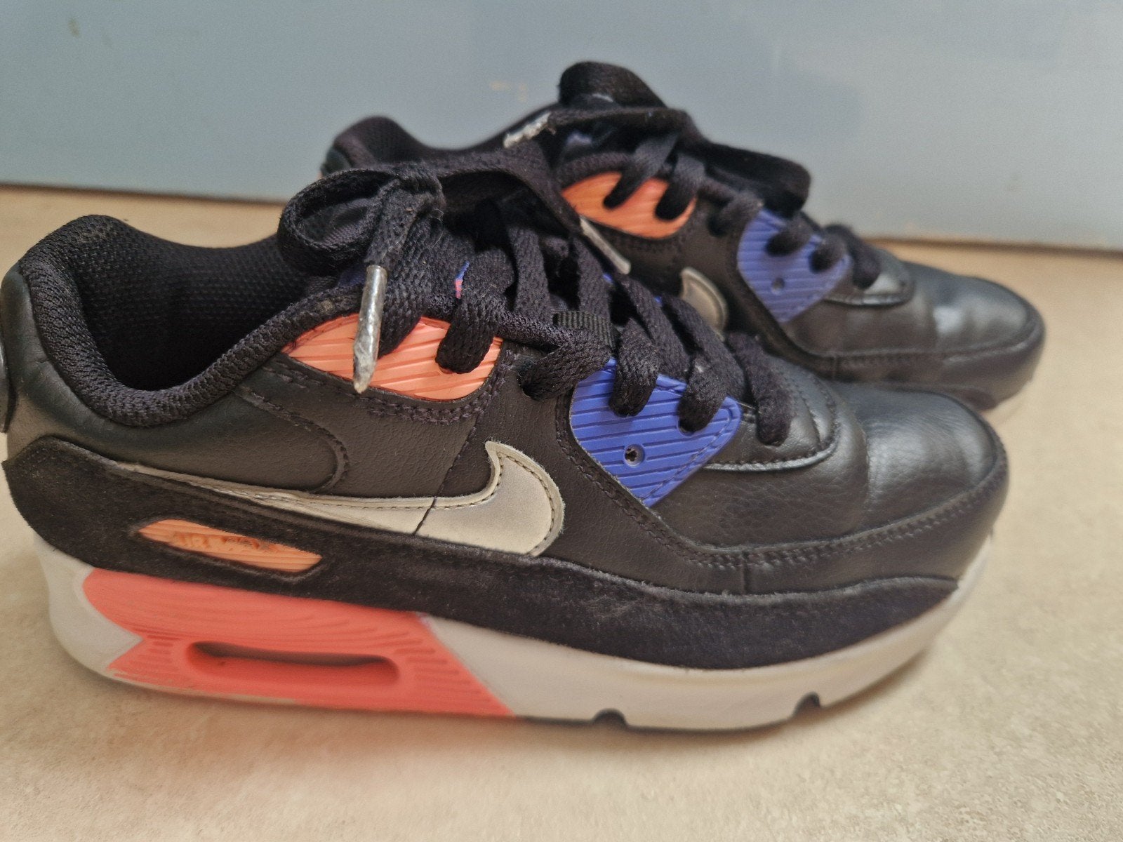 Nike Air Max 90 sneakers - Maat 34, Kinderen en Baby's, Kinderkleding | Schoenen en Sokken, Gebruikt, Meisje, Sportschoenen, Ophalen of Verzenden