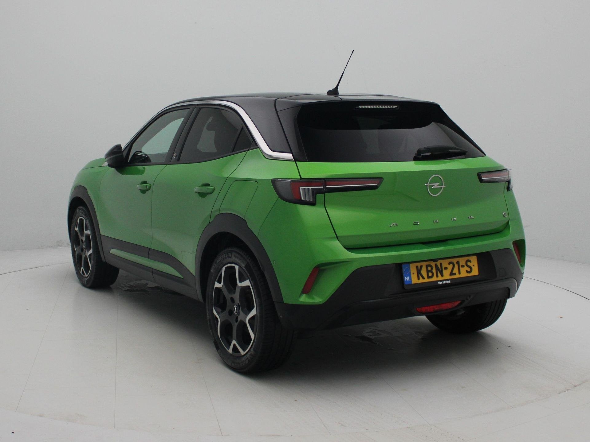 Opel Mokka-e Ultimate 50-kWh 11kw bl. | Camera | Alcantara |, Auto's, 12 maanden, 136 pk, Gebruikt, Verwarmde buitenspiegels