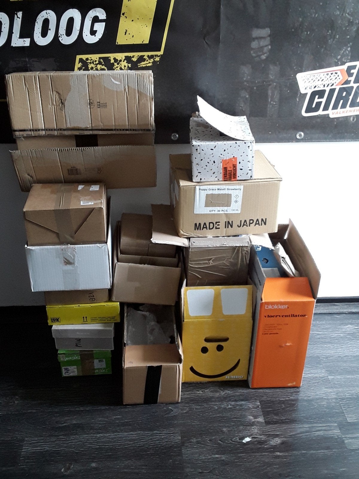 gratis doosjes /anveloppen om paketjes te versturen, Doos, Minder dan 50 cm, Ophalen of Verzenden, Minder dan 40 cm
