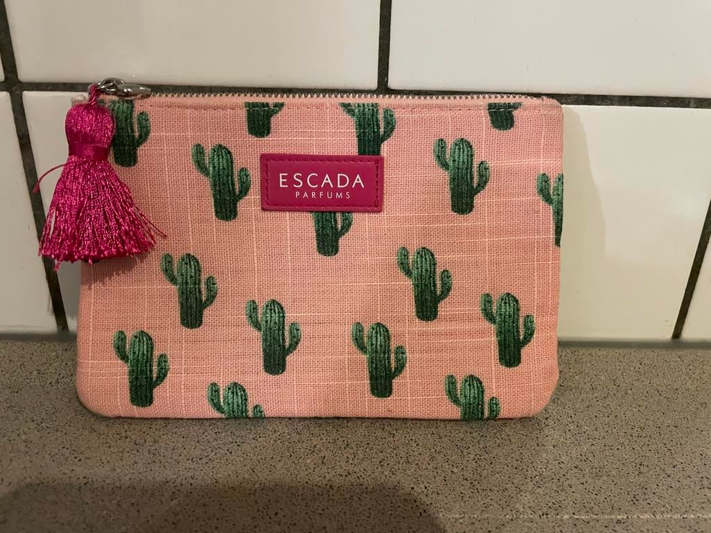Escada toilettasje cactus toilettas, Ophalen of Verzenden, Zo goed als nieuw