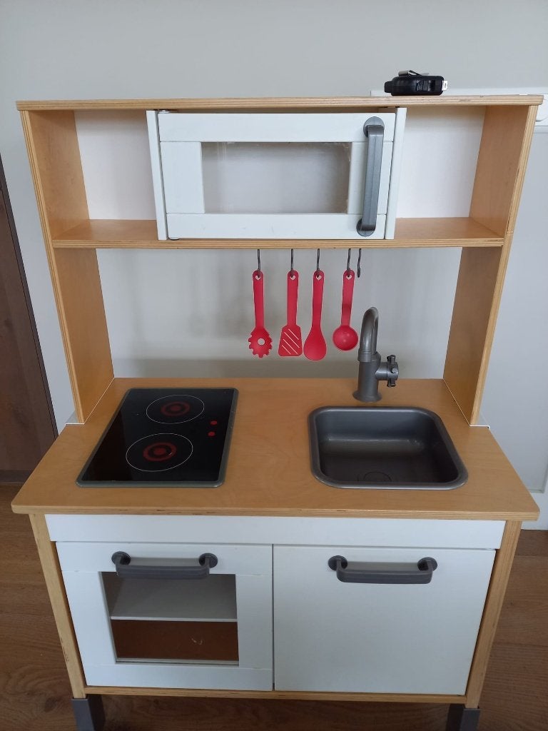 Speelgoedkeuken / IKEA DUKTIG in goede staat, Ophalen, Gebruikt, Hout, Speelkeuken