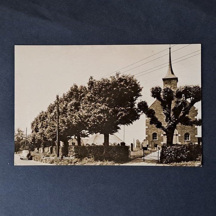 Sondel Friesland Zicht op de Dorpskern met Kerk, Verzamelen, Ophalen of Verzenden, 1960 tot 1980, Ongelopen, Friesland