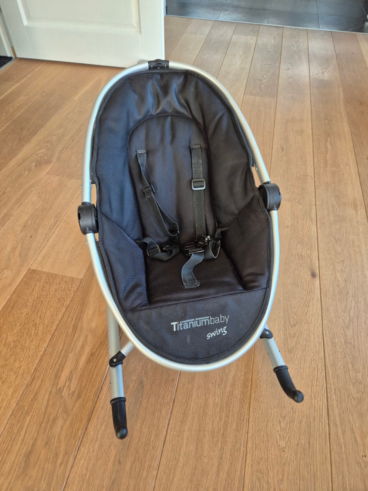 Titaniumbaby Swing Wipstoel - Comfortabel en Veilig, Ophalen