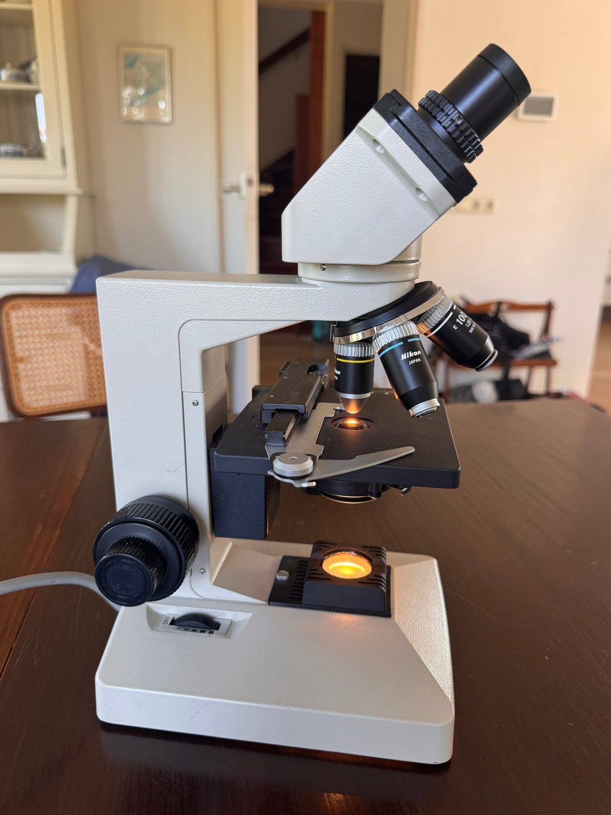 Nikon Microscoop met Koffer - Biologische Microscoop, Ophalen, Zo goed als nieuw, 1000x of meer, Biologische microscoop