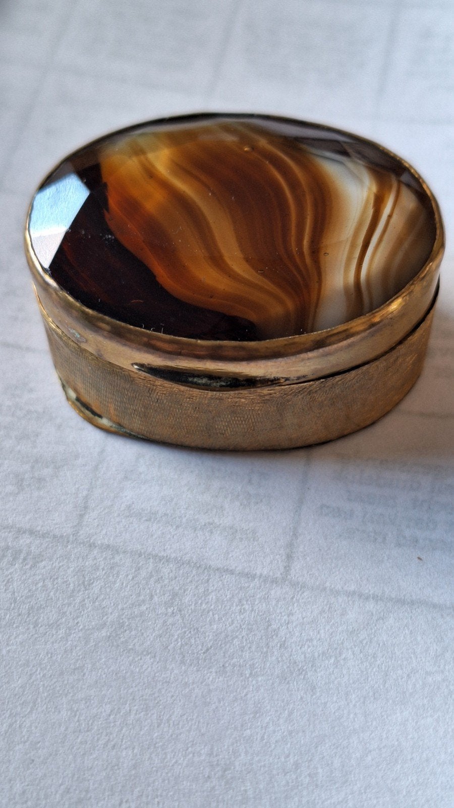 Vintage (pillen) doosje met agaat deksel, Ophalen of Verzenden