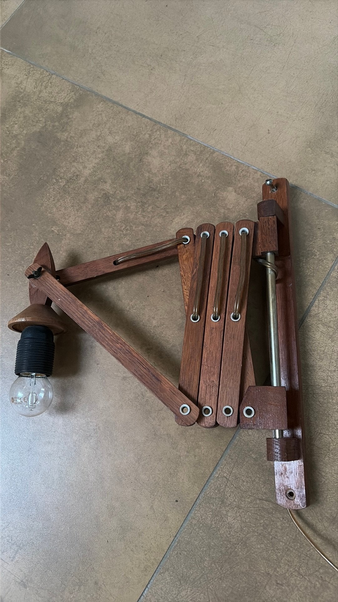 Vintage teakhouten schaarlamp harmonicalamp, Wandlamp, Hout, Gebruikt, Met schakelaar