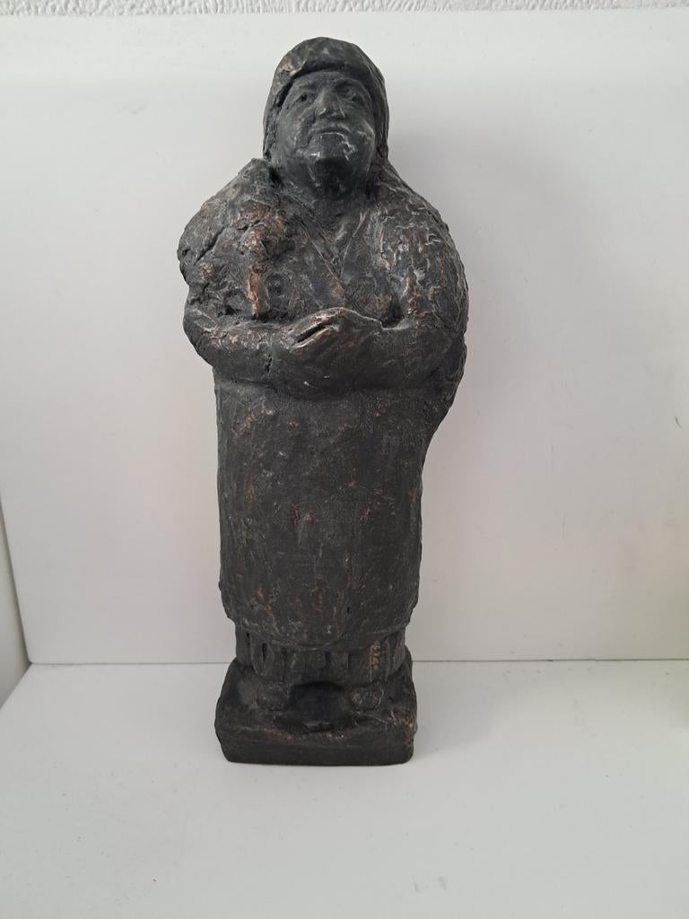 Vintage sculptuur Koningin Wilhelmina, Ophalen, 20 - 50 cm, Beeld, Bruin