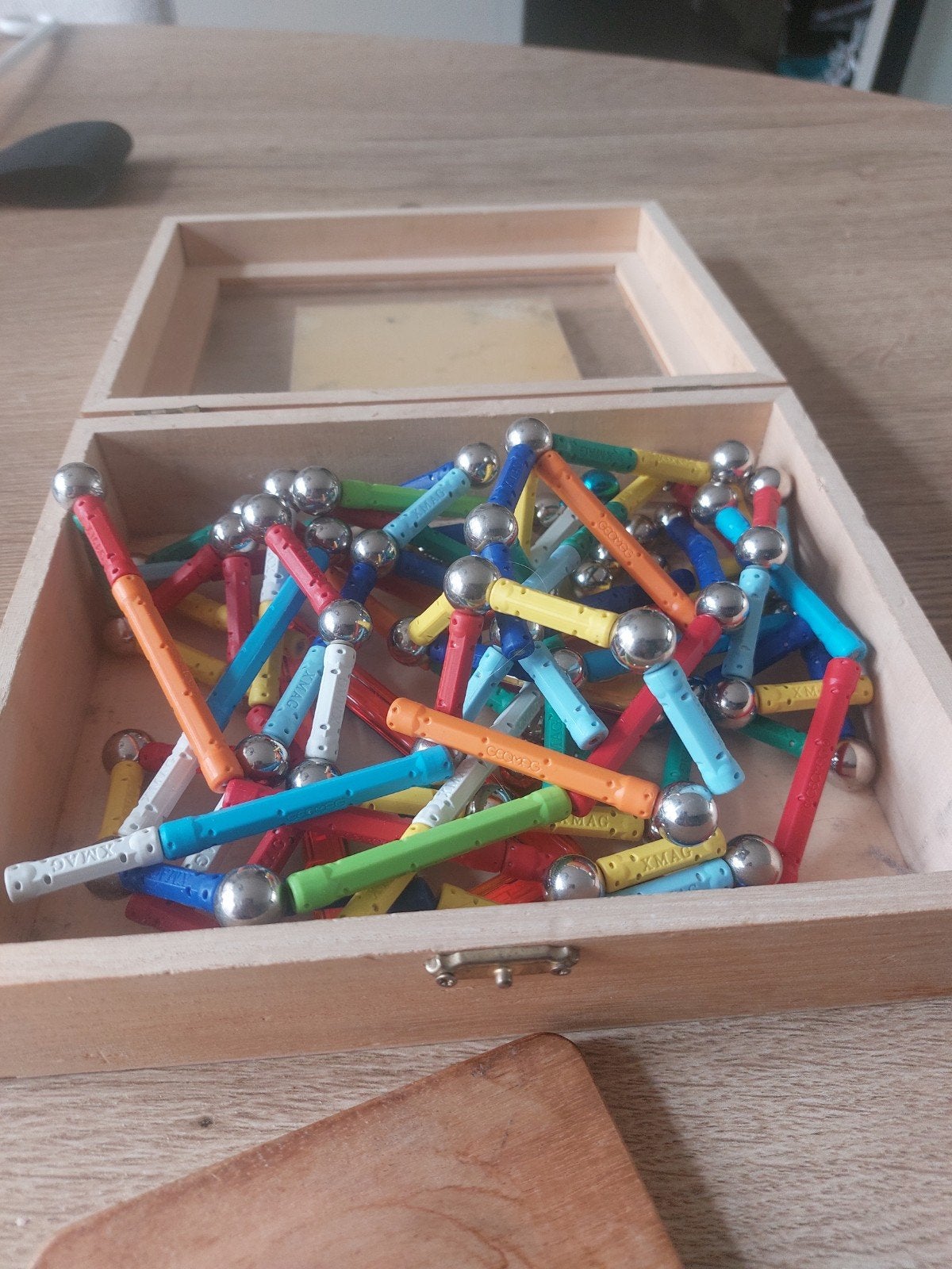 Magnetisch Bouwspeelgoed XMAG met Ballen in Houten Kist, Ophalen of Verzenden, Gebruikt, Overige merken